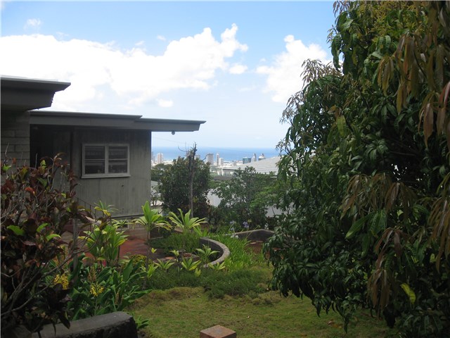 1516  Paina St Alewa Heights, Honolulu home - photo 12 of 14