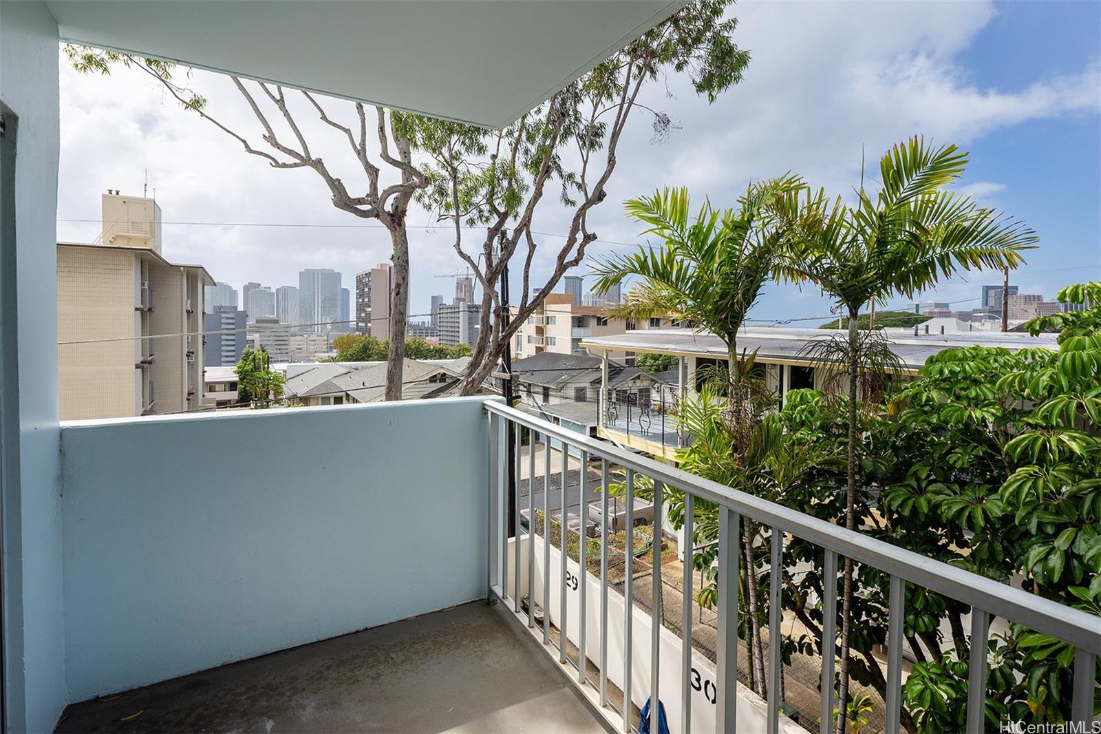 1516 Ward Ave Honolulu - Rental - photo 11 of 13