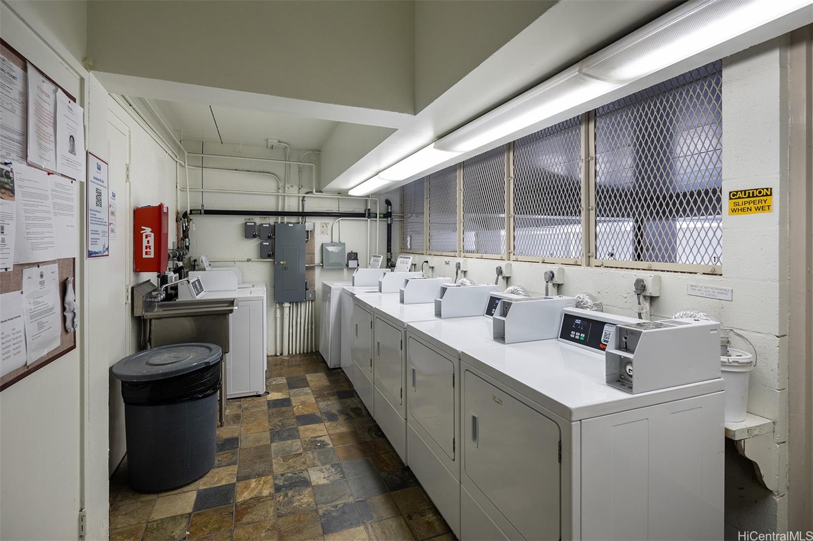 1516 Ward Ave Honolulu - Rental - photo 10 of 13