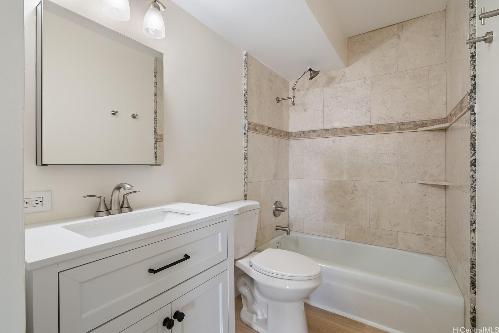 Westview Plaza condo # 302, Honolulu, Hawaii - photo 12 of 19