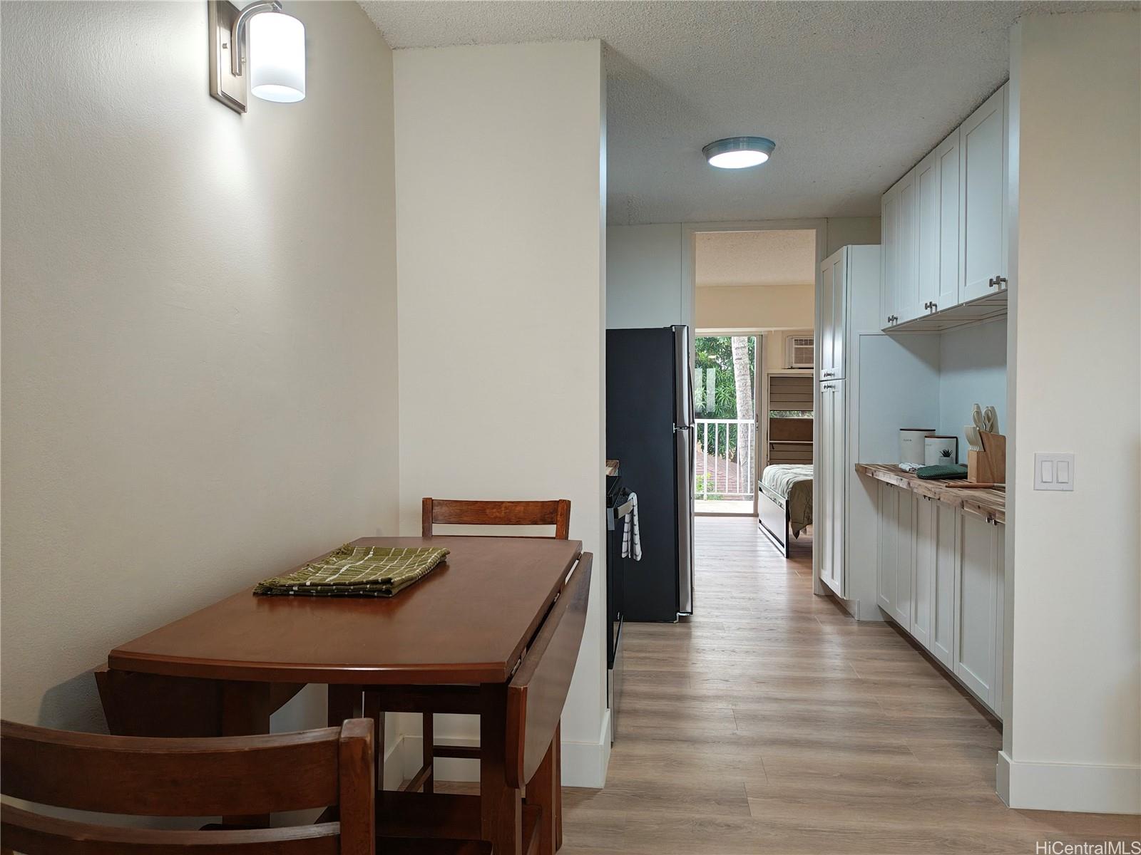 Westview Plaza condo # 302, Honolulu, Hawaii - photo 4 of 16