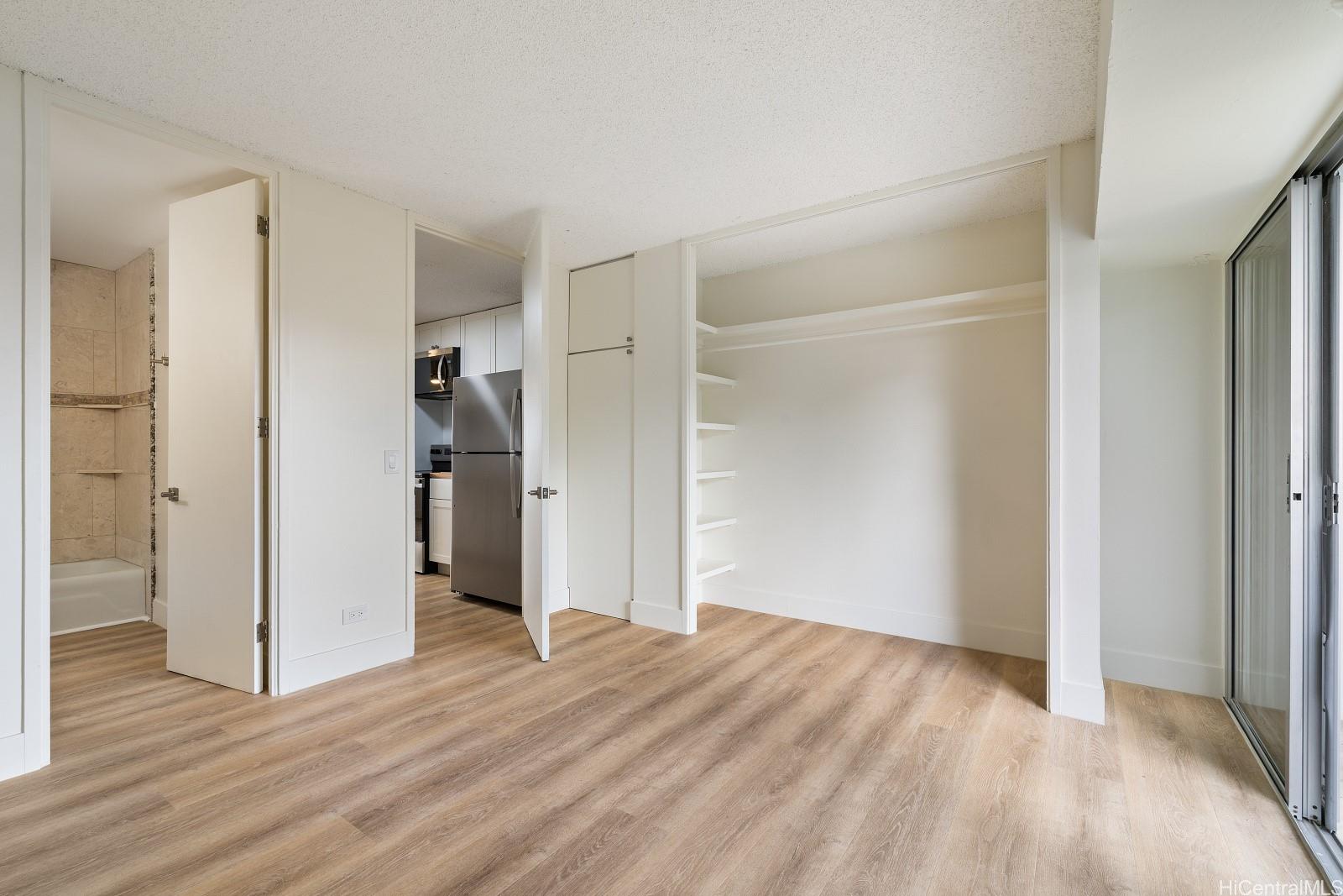 Westview Plaza condo # 302, Honolulu, Hawaii - photo 5 of 19