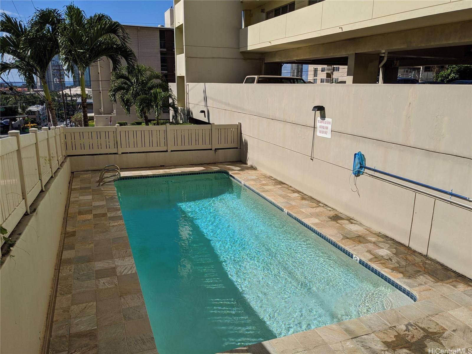 Westview Plaza condo # 401, Honolulu, Hawaii - photo 15 of 19