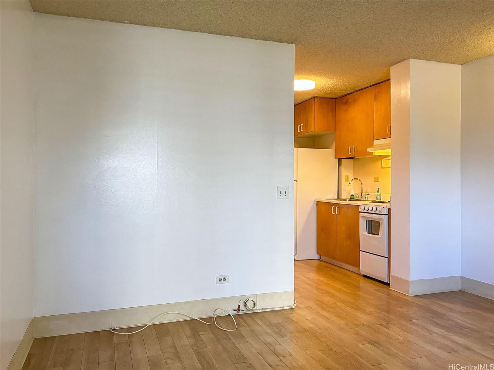 Westview Plaza condo # 401, Honolulu, Hawaii - photo 4 of 19