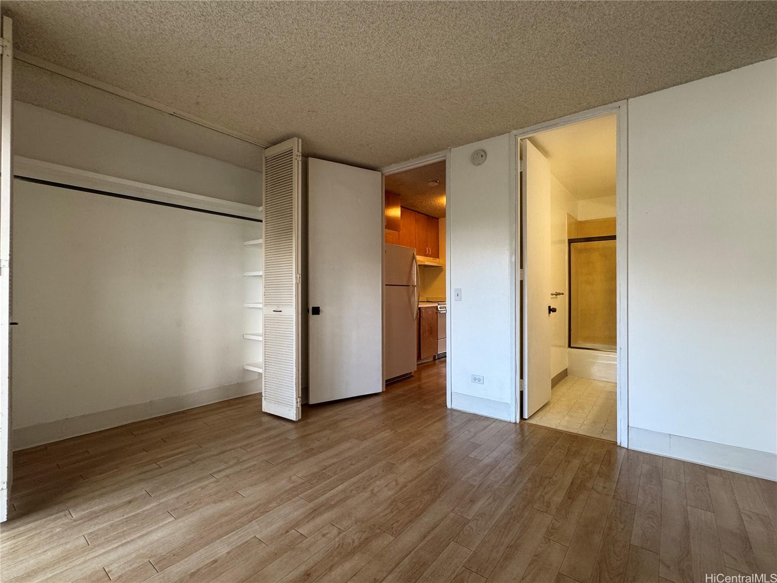 Westview Plaza condo # 401, Honolulu, Hawaii - photo 10 of 19