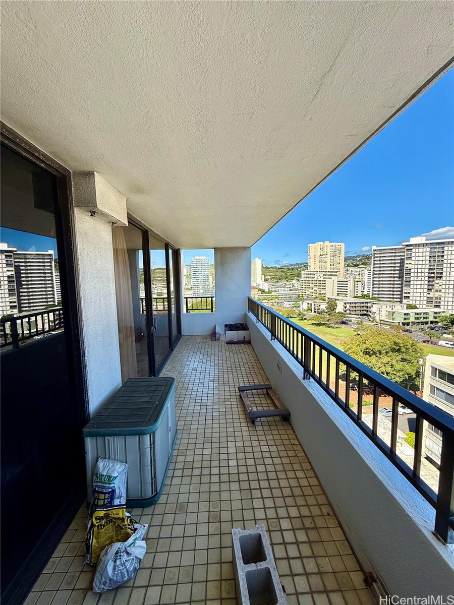 Makiki Park Pl condo # 1201, Honolulu, Hawaii - photo 10 of 20