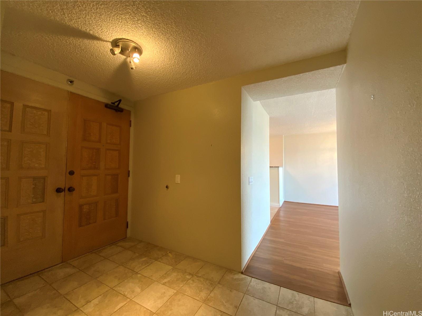 1517 Makiki St Honolulu - Rental - photo 2 of 22