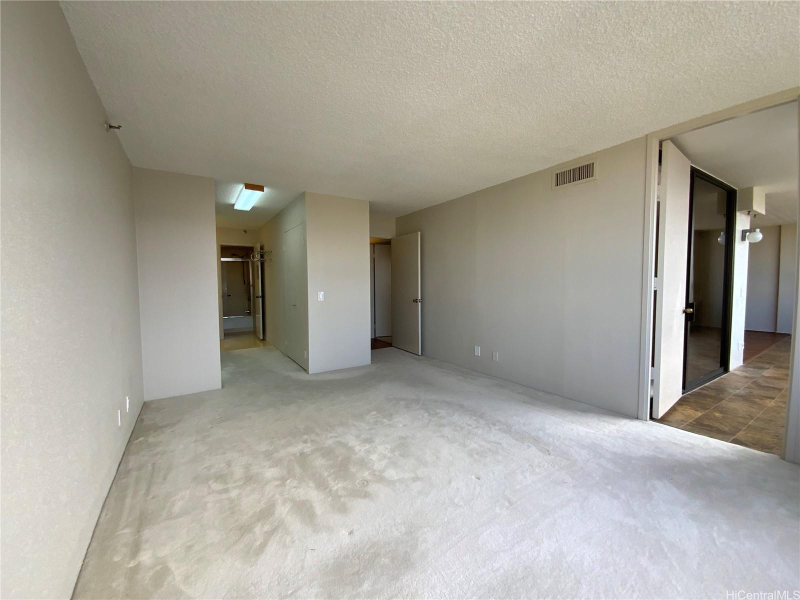 1517 Makiki St Honolulu - Rental - photo 11 of 22