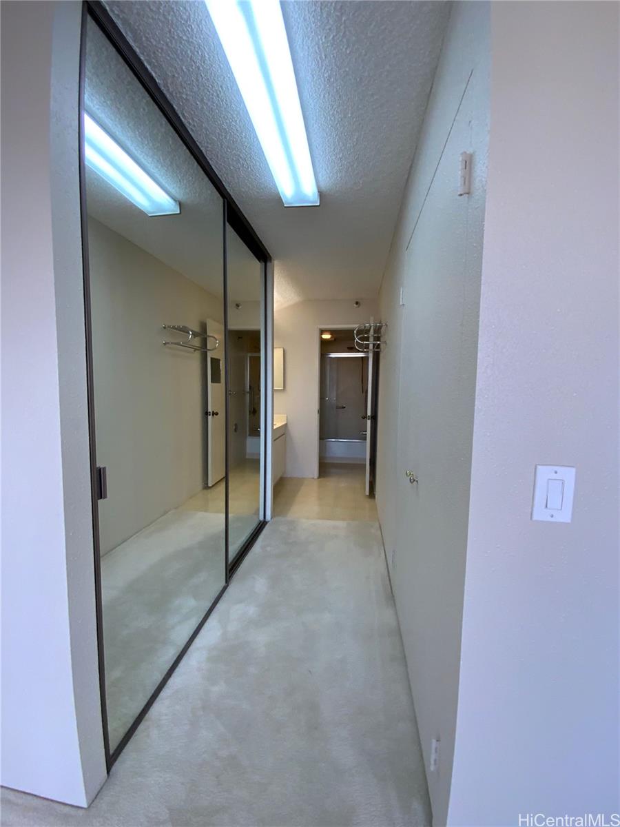 1517 Makiki St Honolulu - Rental - photo 12 of 22