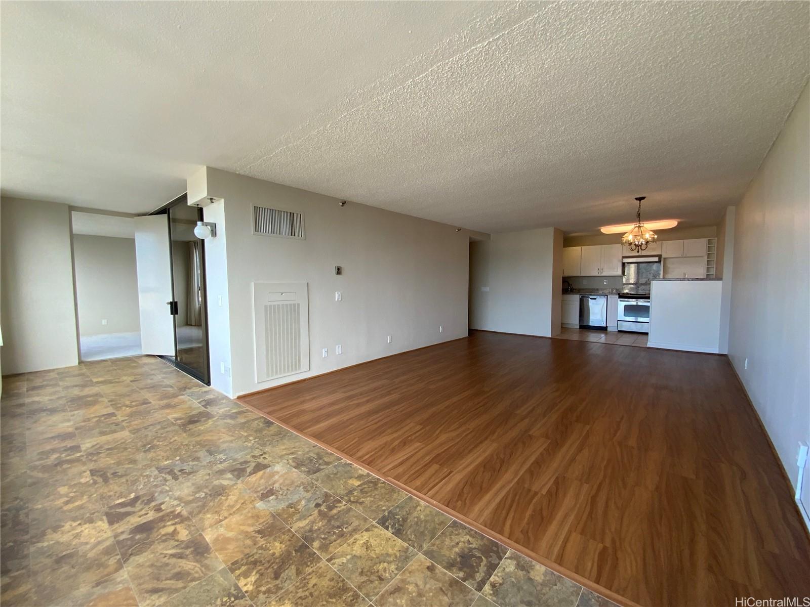 1517 Makiki St Honolulu - Rental - photo 3 of 22