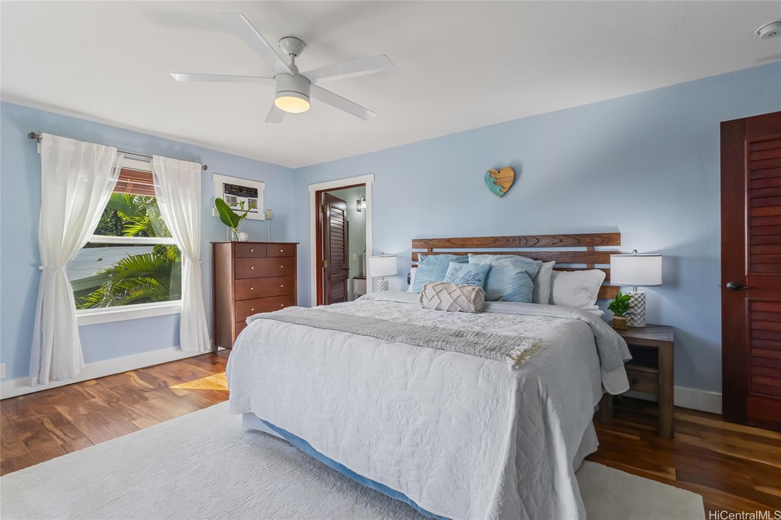 1518  Ala Lani Street Moanalua Valley, Honolulu home - photo 12 of 24