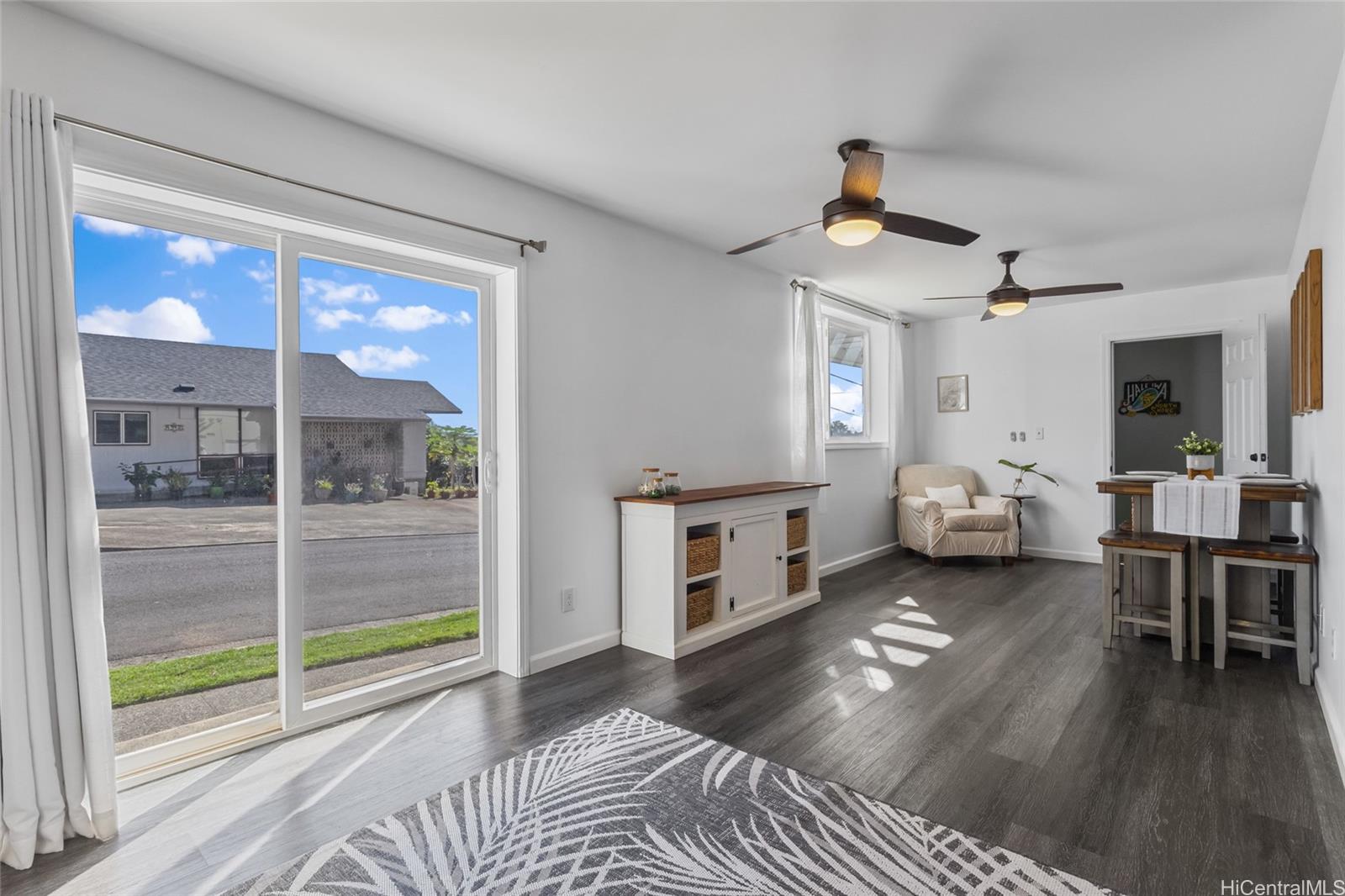 1518  Ala Lani Street Moanalua Valley, Honolulu home - photo 14 of 24