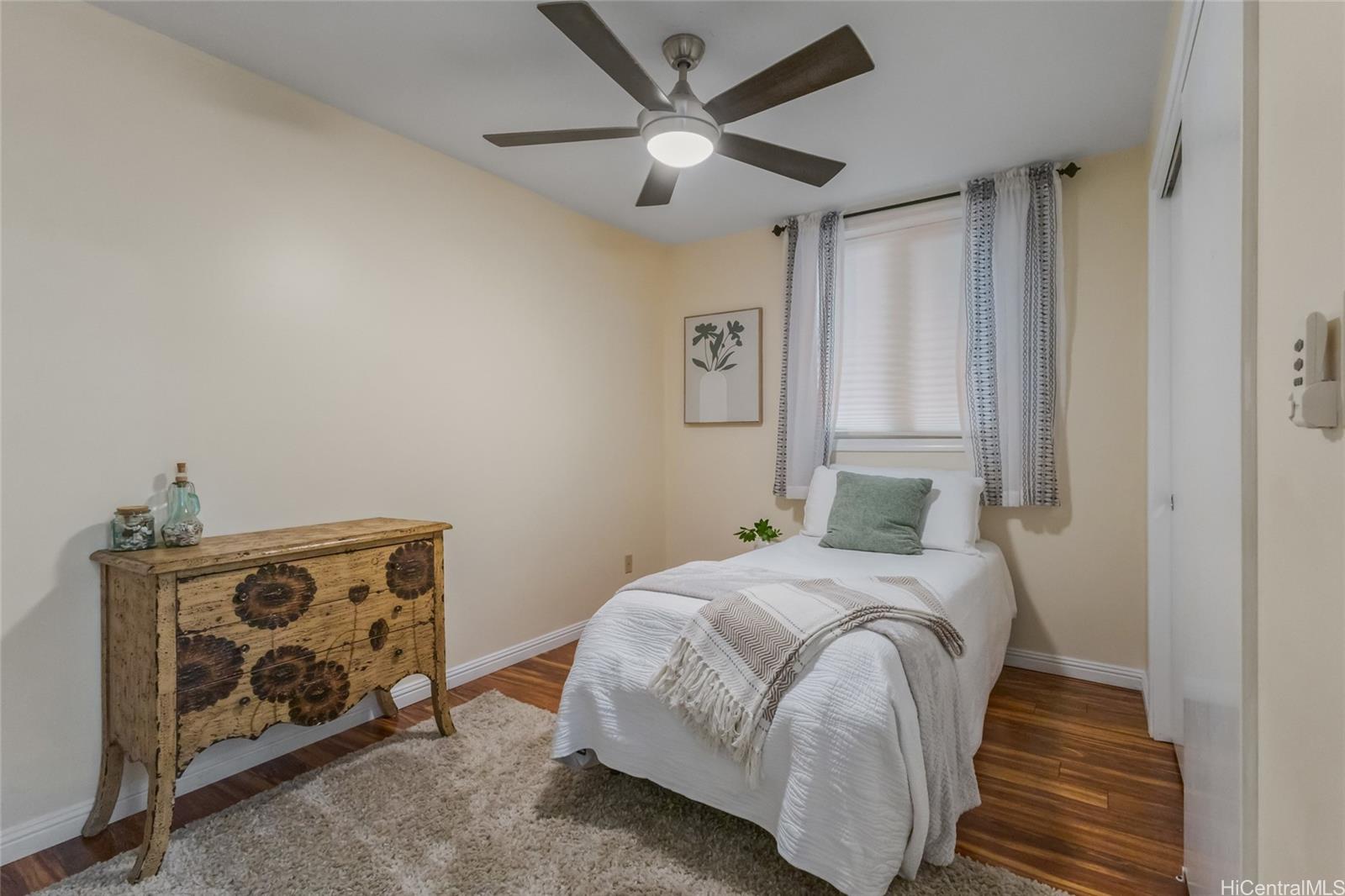 1518  Ala Lani Street Moanalua Valley, Honolulu home - photo 18 of 24