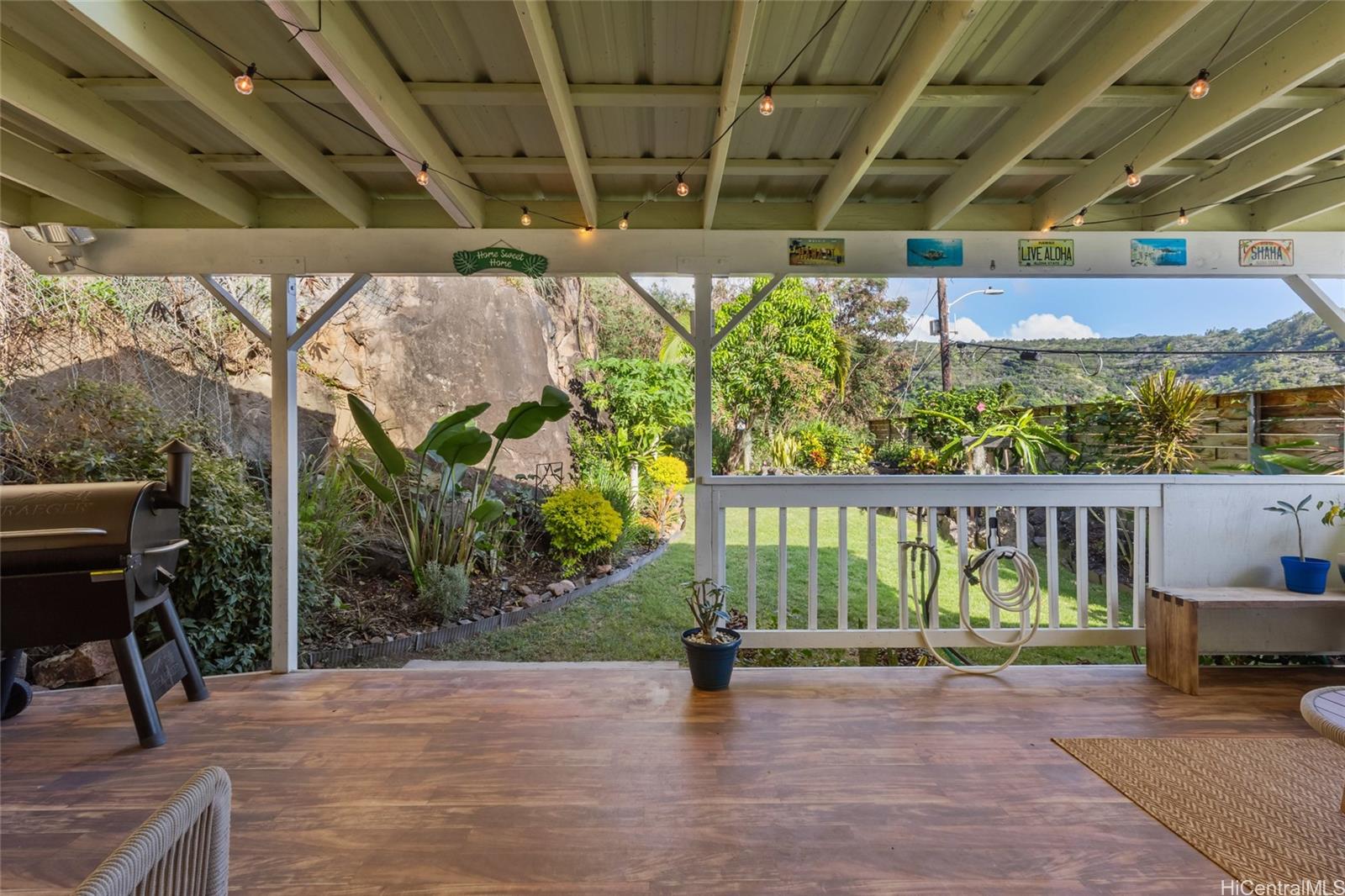 1518  Ala Lani Street Moanalua Valley, Honolulu home - photo 21 of 24