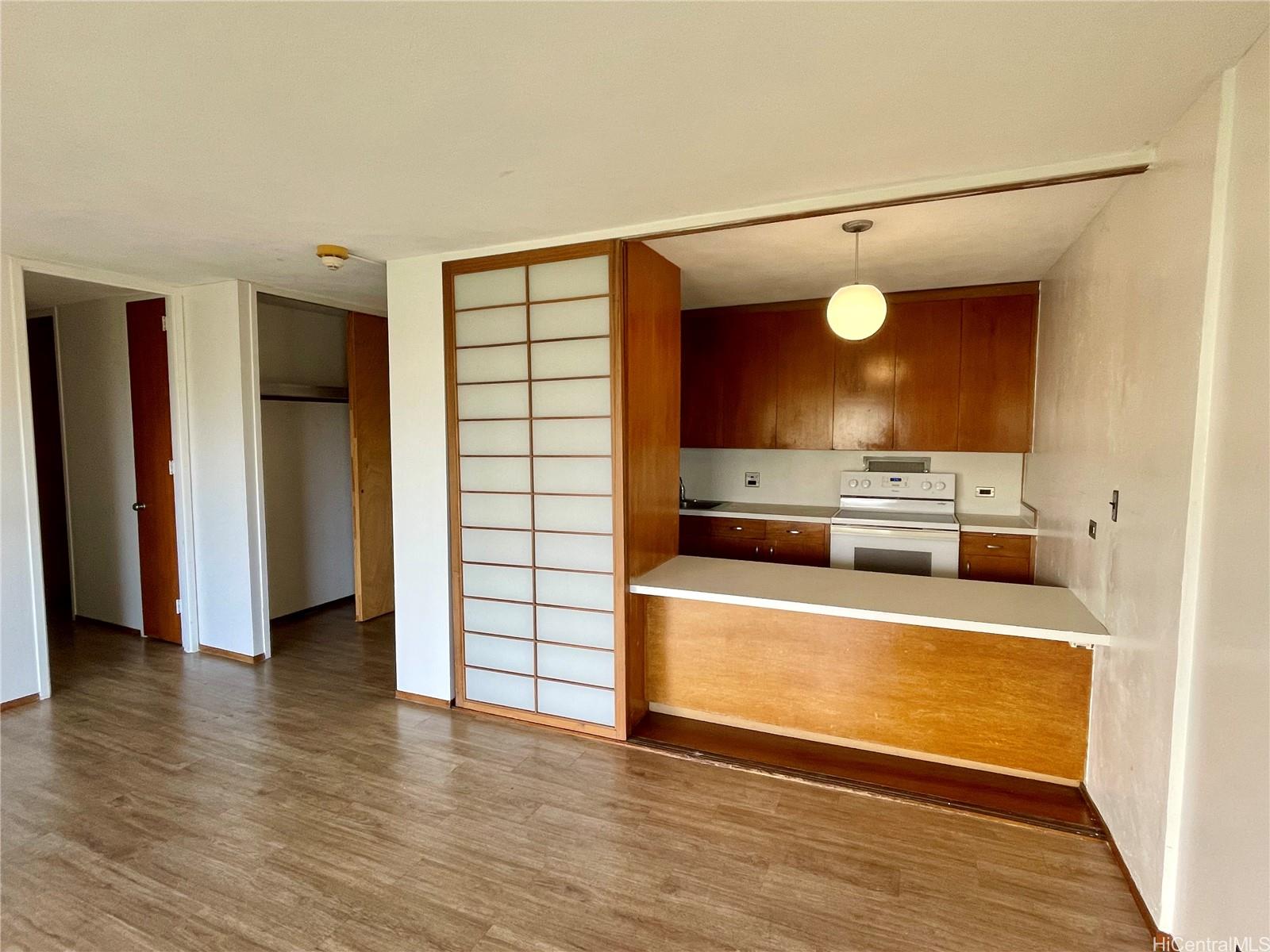 Queen Emma Gardens condo # 1040, Honolulu, Hawaii - photo 3 of 24