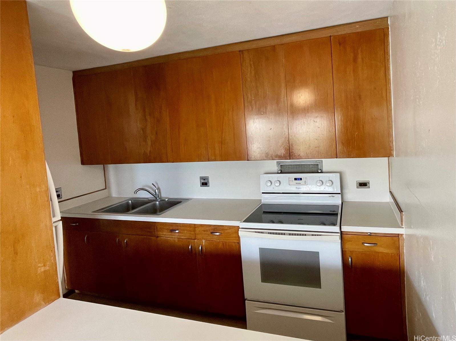 Queen Emma Gardens condo # 1040, Honolulu, Hawaii - photo 4 of 24