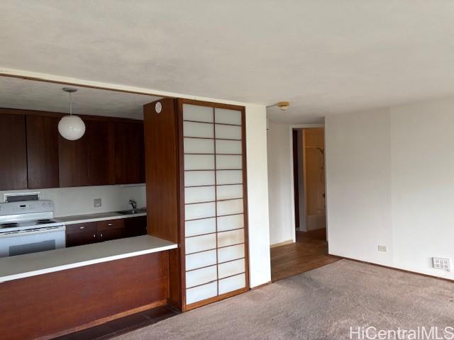 Queen Emma Gardens condo # 1042, Honolulu, Hawaii - photo 5 of 16