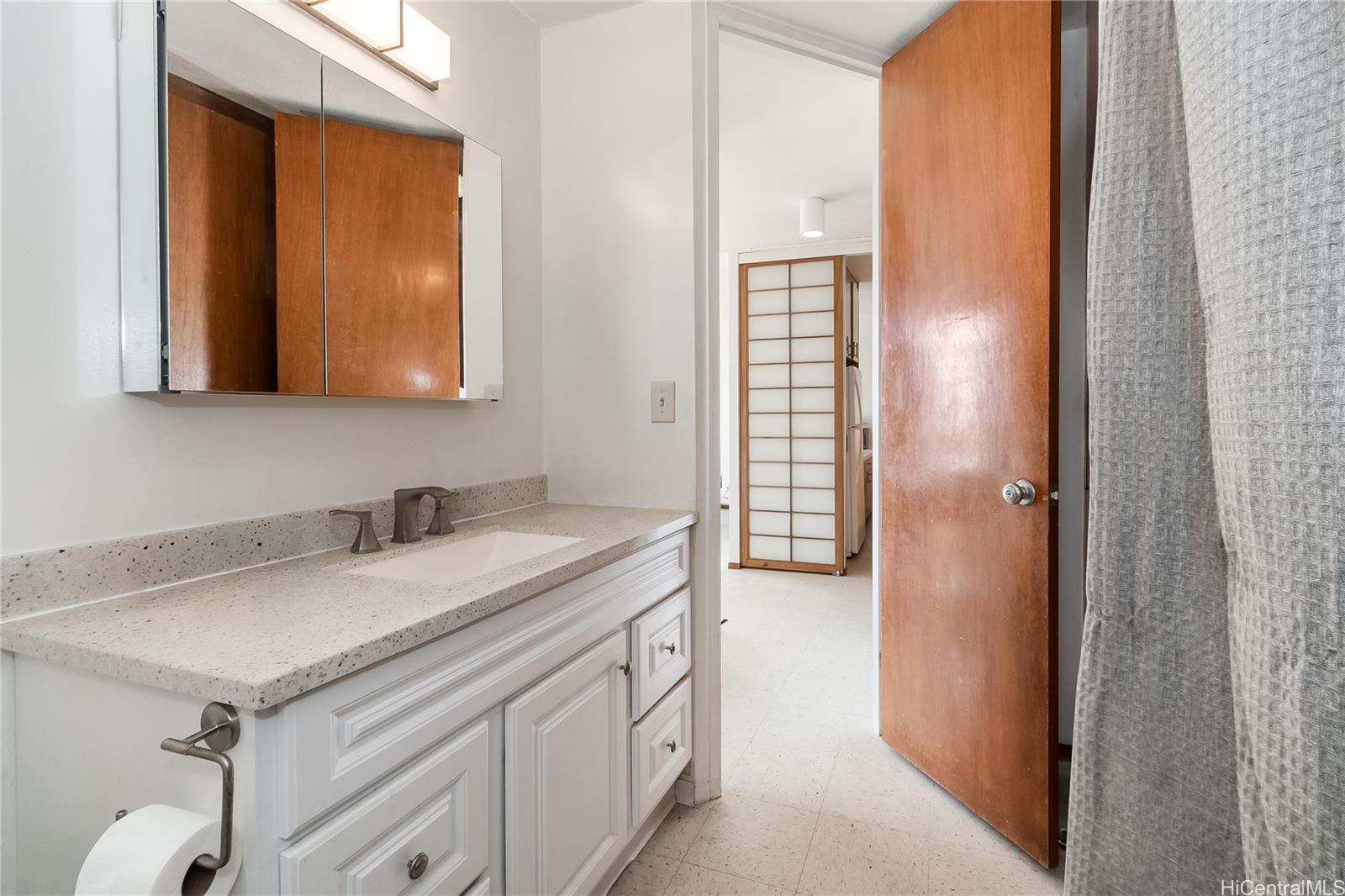 Queen Emma Gardens condo # 1045, Honolulu, Hawaii - photo 11 of 15