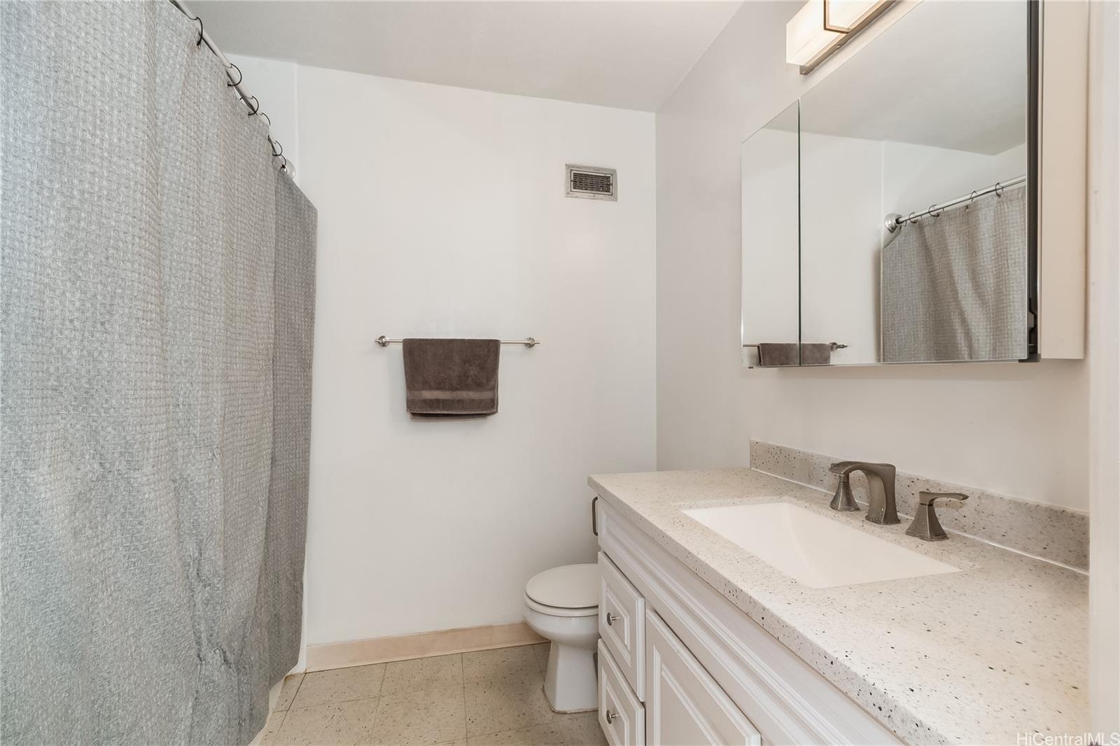 Queen Emma Gardens condo # 1045, Honolulu, Hawaii - photo 10 of 15