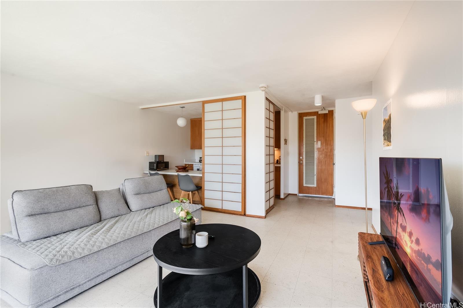 Queen Emma Gardens condo # 1045, Honolulu, Hawaii - photo 3 of 15