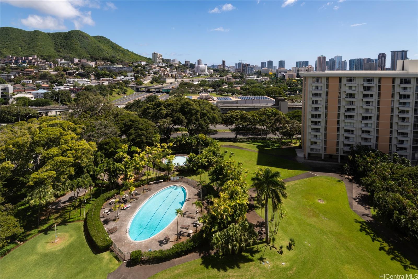 1519 Nuuanu Ave Honolulu - Rental - photo 15 of 25