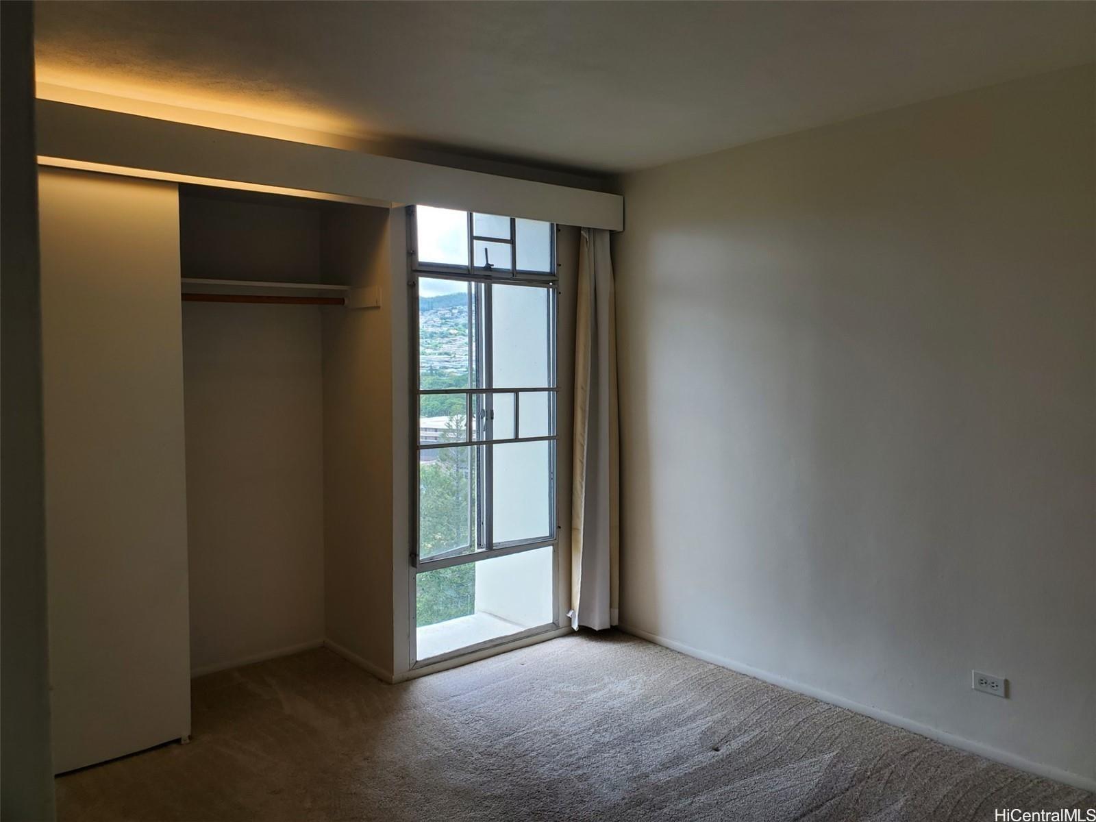 Queen Emma Gardens condo # 1440, Honolulu, Hawaii - photo 4 of 10