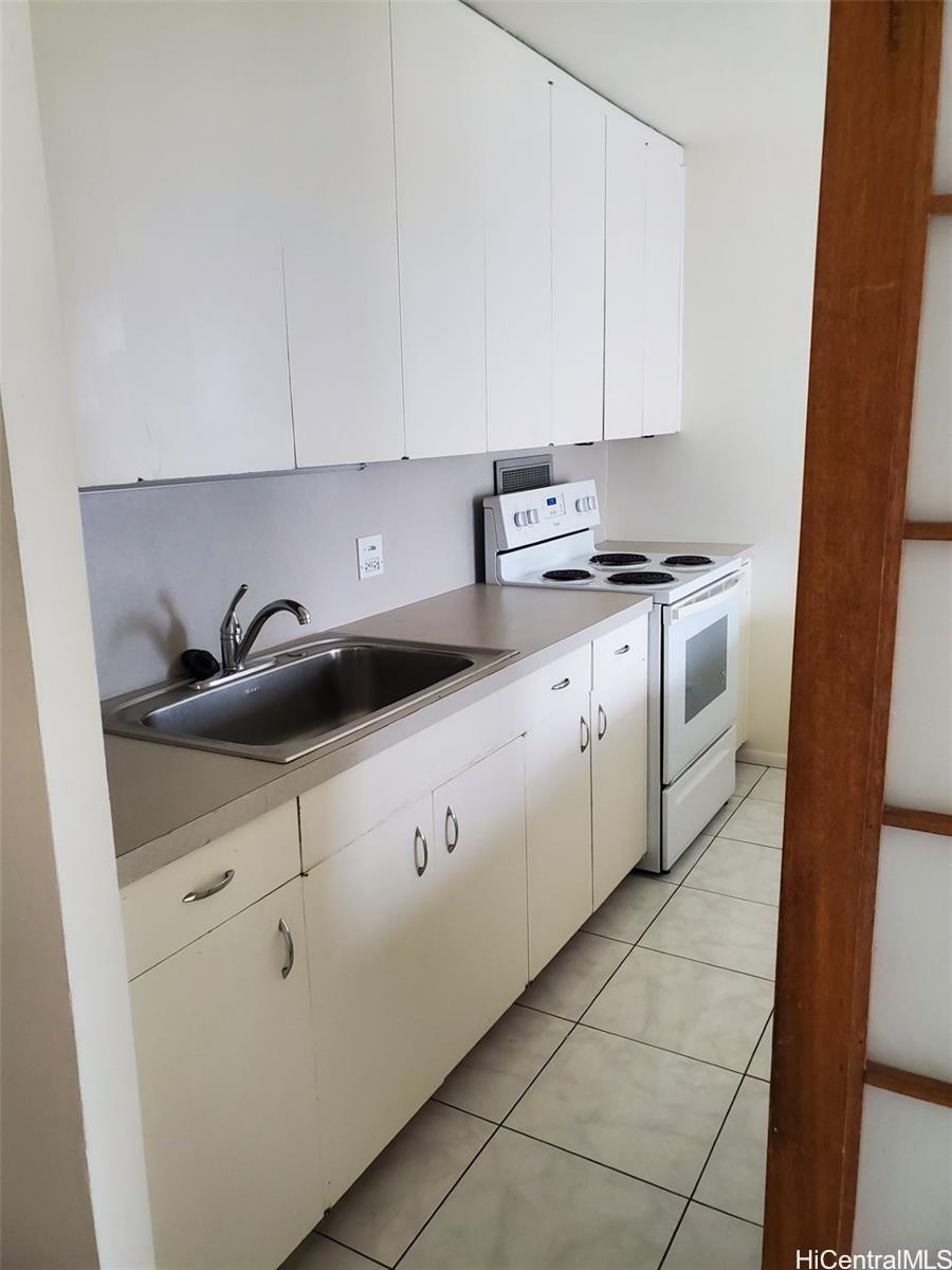 Queen Emma Gardens condo # 1440, Honolulu, Hawaii - photo 6 of 10