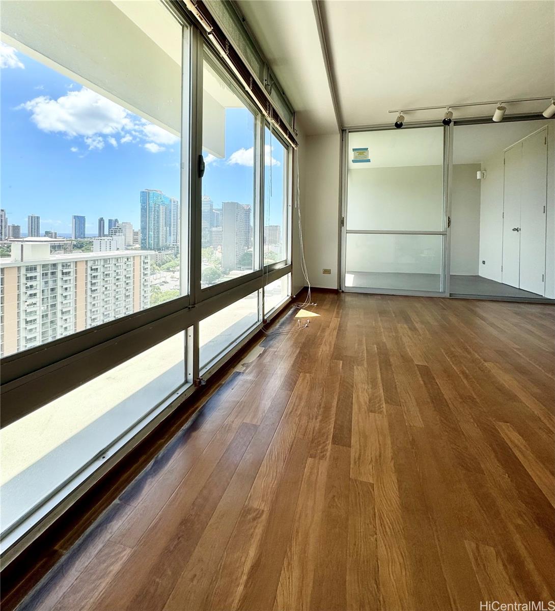 Queen Emma Gardens condo # 1641, Honolulu, Hawaii - photo 8 of 13