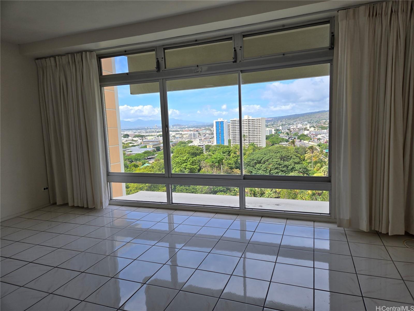 Queen Emma Gardens condo # 1842, Honolulu, Hawaii - photo 2 of 23