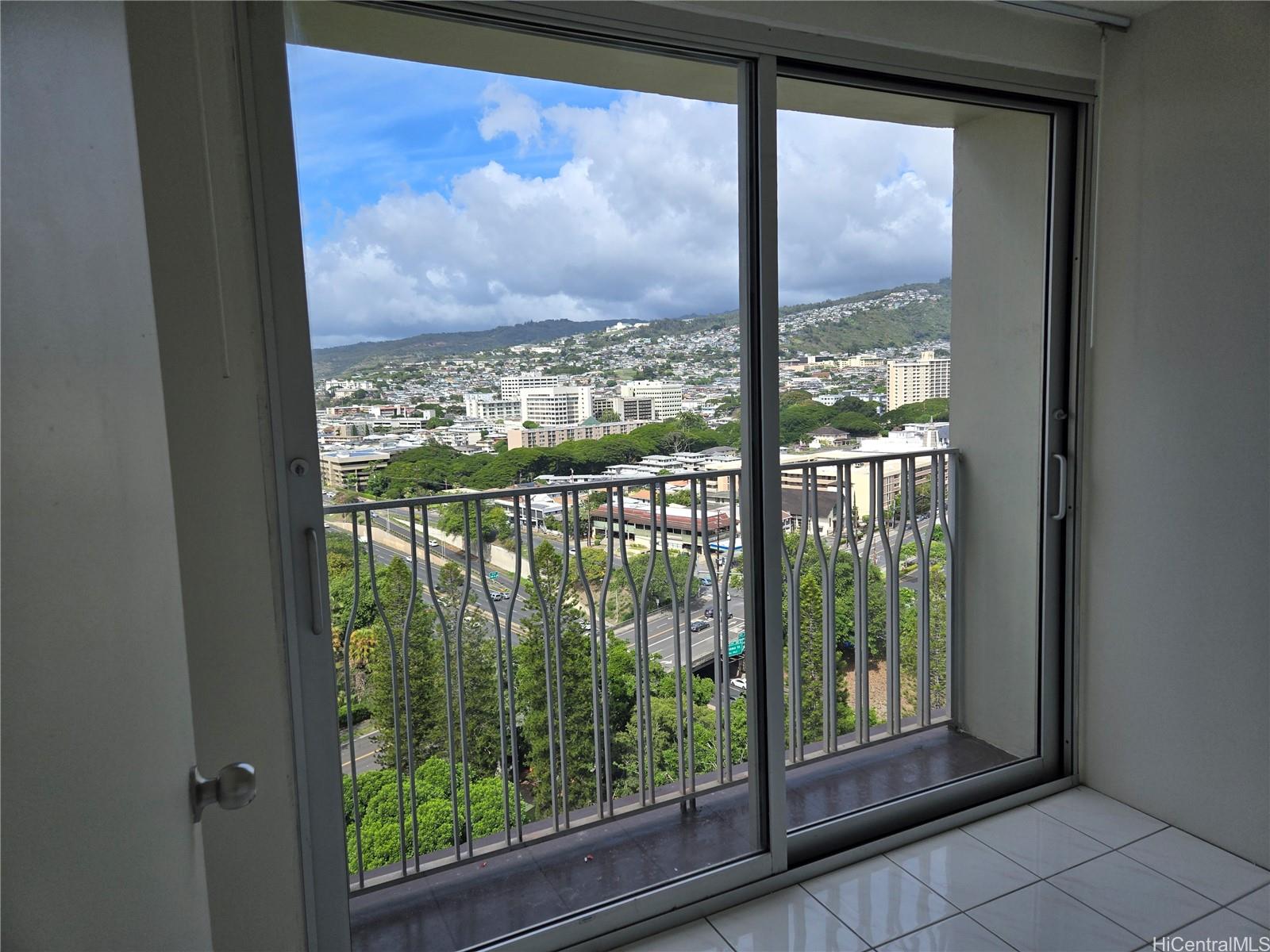 Queen Emma Gardens condo # 1842, Honolulu, Hawaii - photo 6 of 23