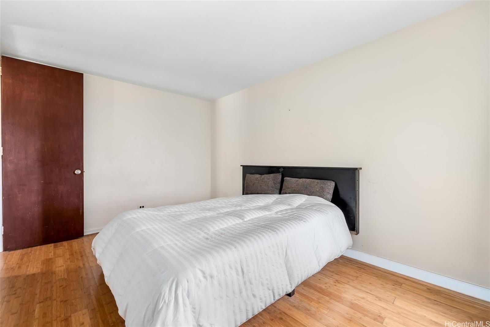 Queen Emma Gardens condo # 947, Honolulu, Hawaii - photo 13 of 25