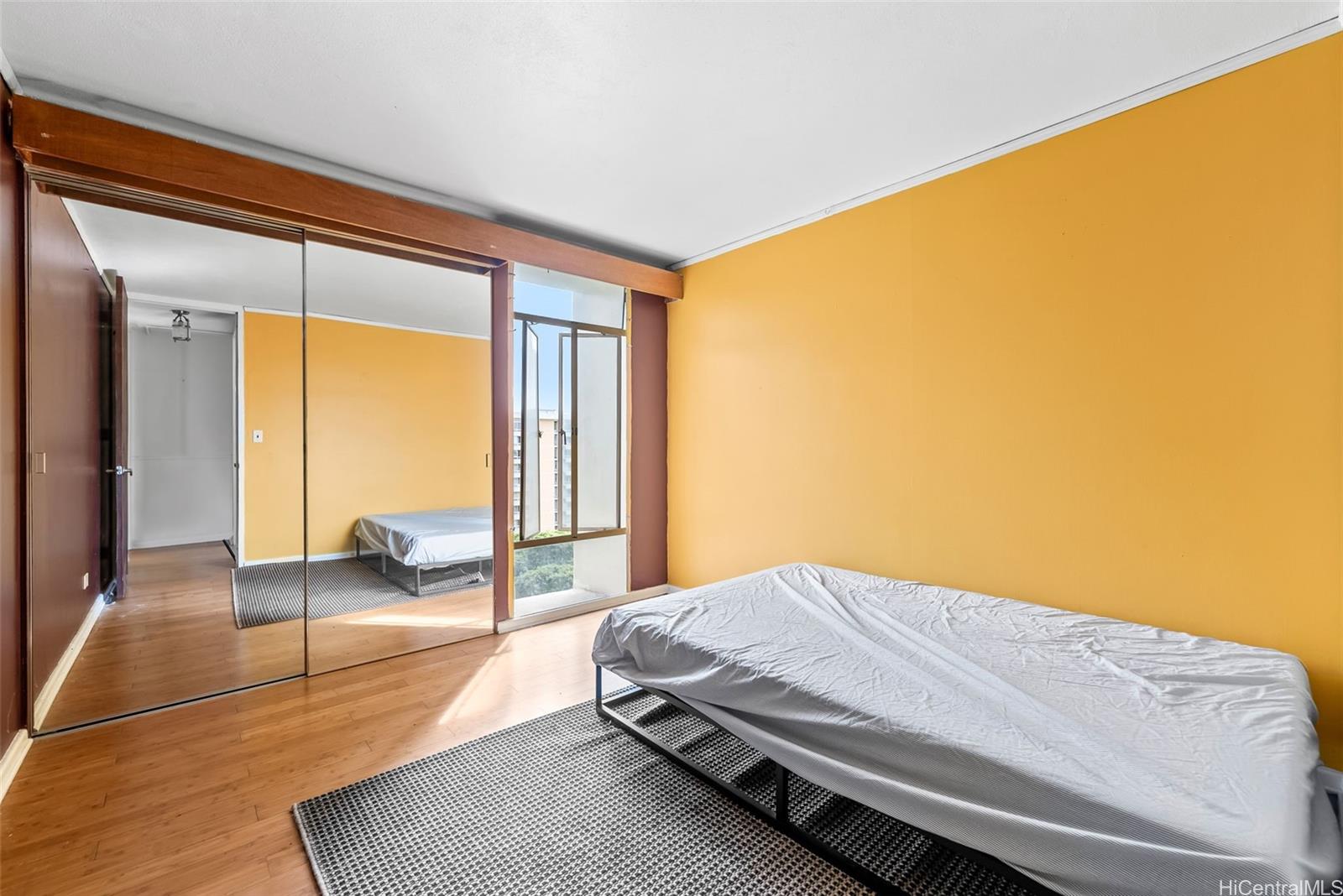 Queen Emma Gardens condo # 947, Honolulu, Hawaii - photo 16 of 25