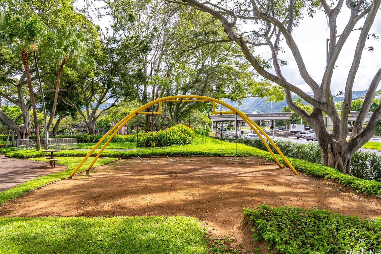 Queen Emma Gardens condo # 947, Honolulu, Hawaii - photo 21 of 25