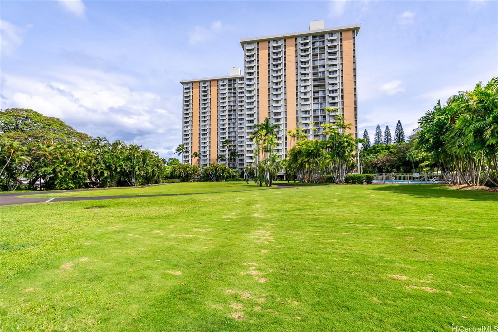 Queen Emma Gardens condo # 947, Honolulu, Hawaii - photo 23 of 25