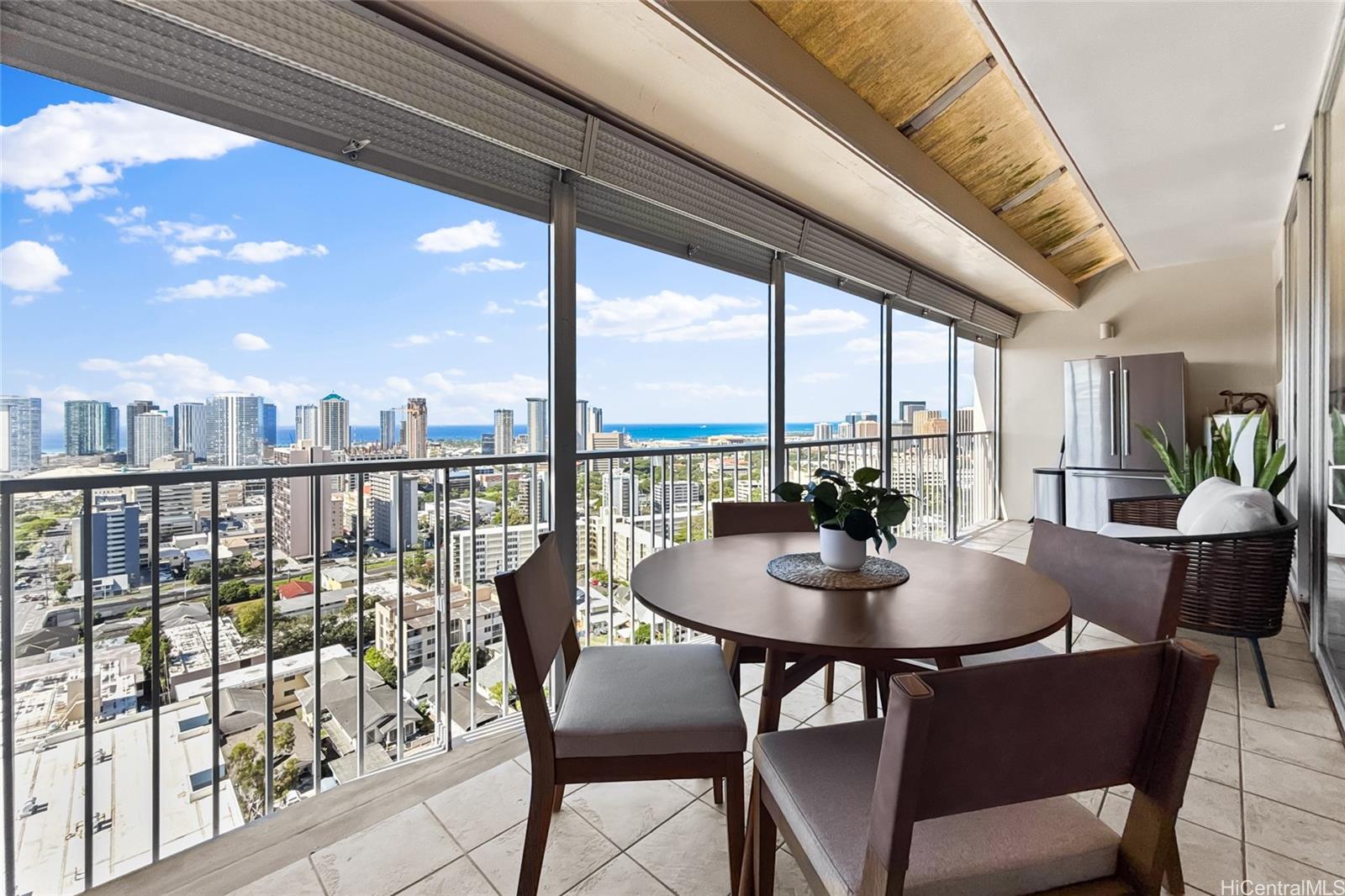 Kamaaina condo # 1402, Honolulu, Hawaii - photo 14 of 20