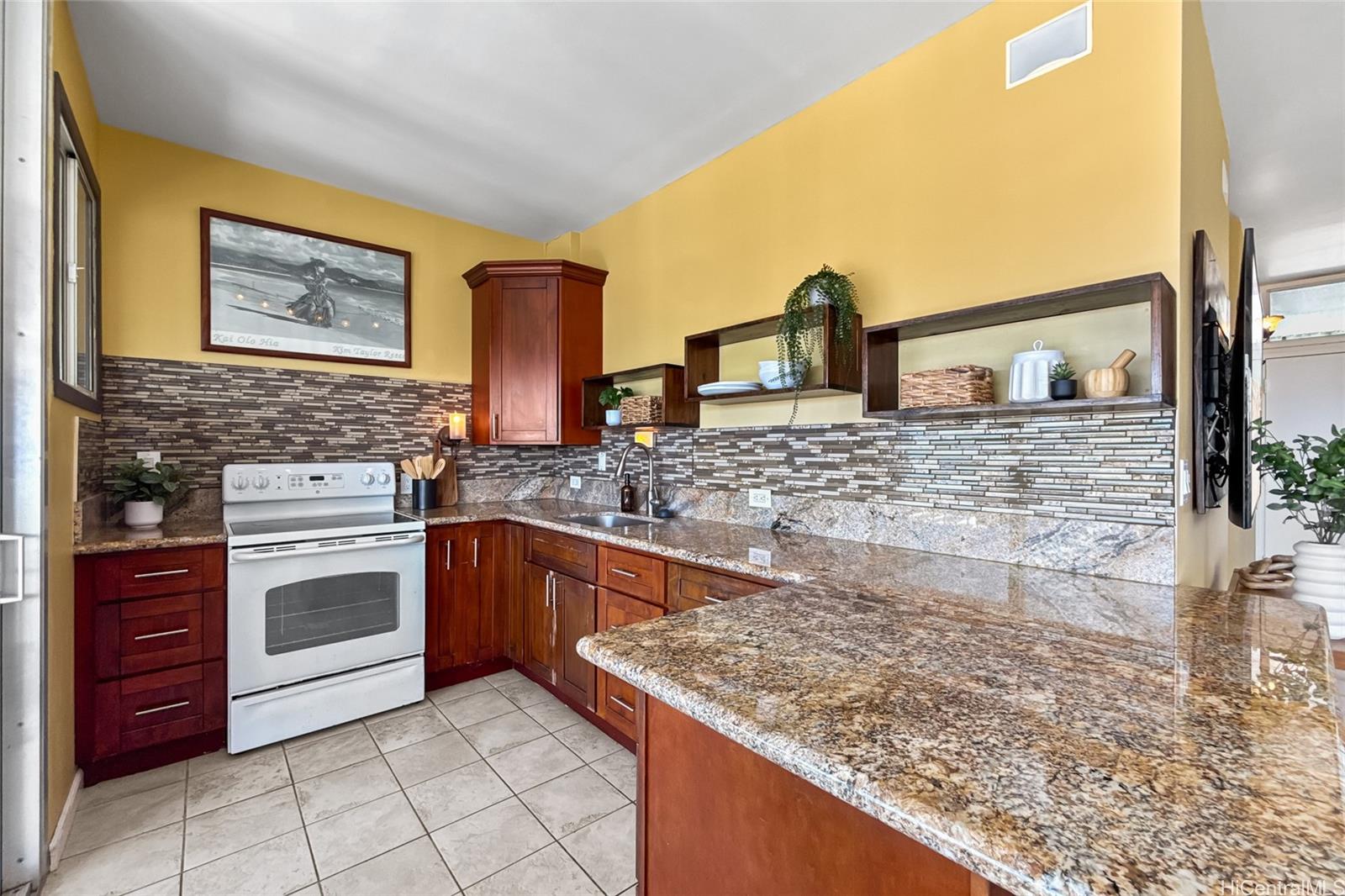 Kamaaina condo # 1402, Honolulu, Hawaii - photo 5 of 20