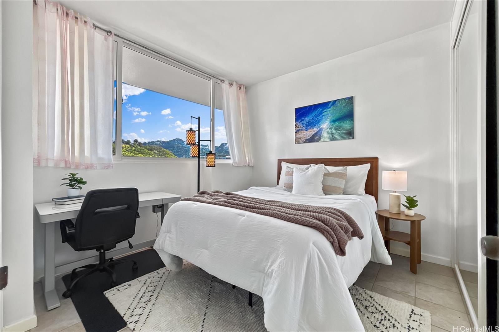 Kamaaina condo # 1402, Honolulu, Hawaii - photo 8 of 20