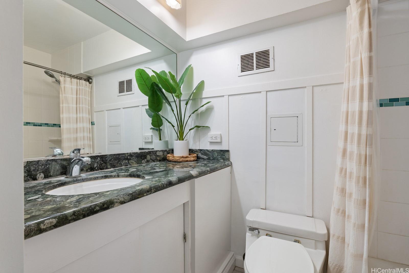 Kamaaina condo # 902, Honolulu, Hawaii - photo 14 of 25