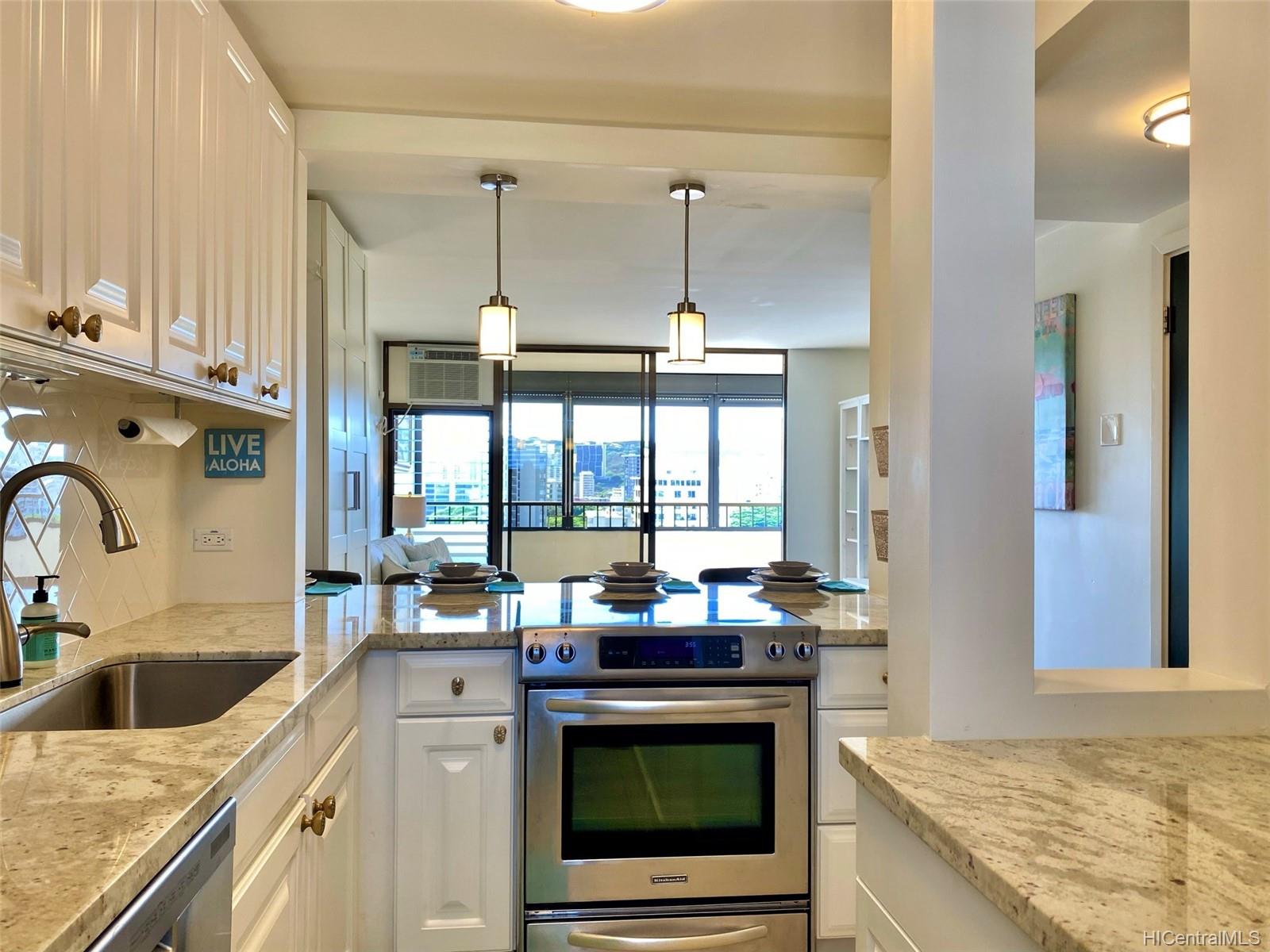 Punahou Chalet 1504, 1521 Alexander Street, Honolulu Punahou