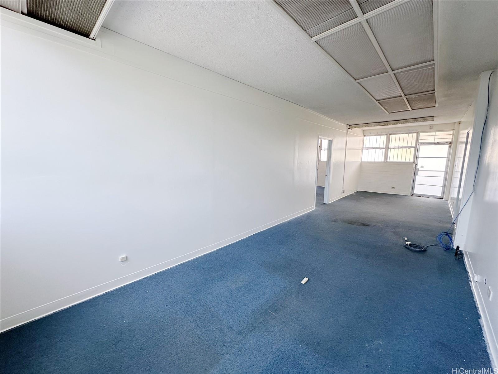 1521 Kalakaua Ave Honolulu - Rental - photo 7 of 12