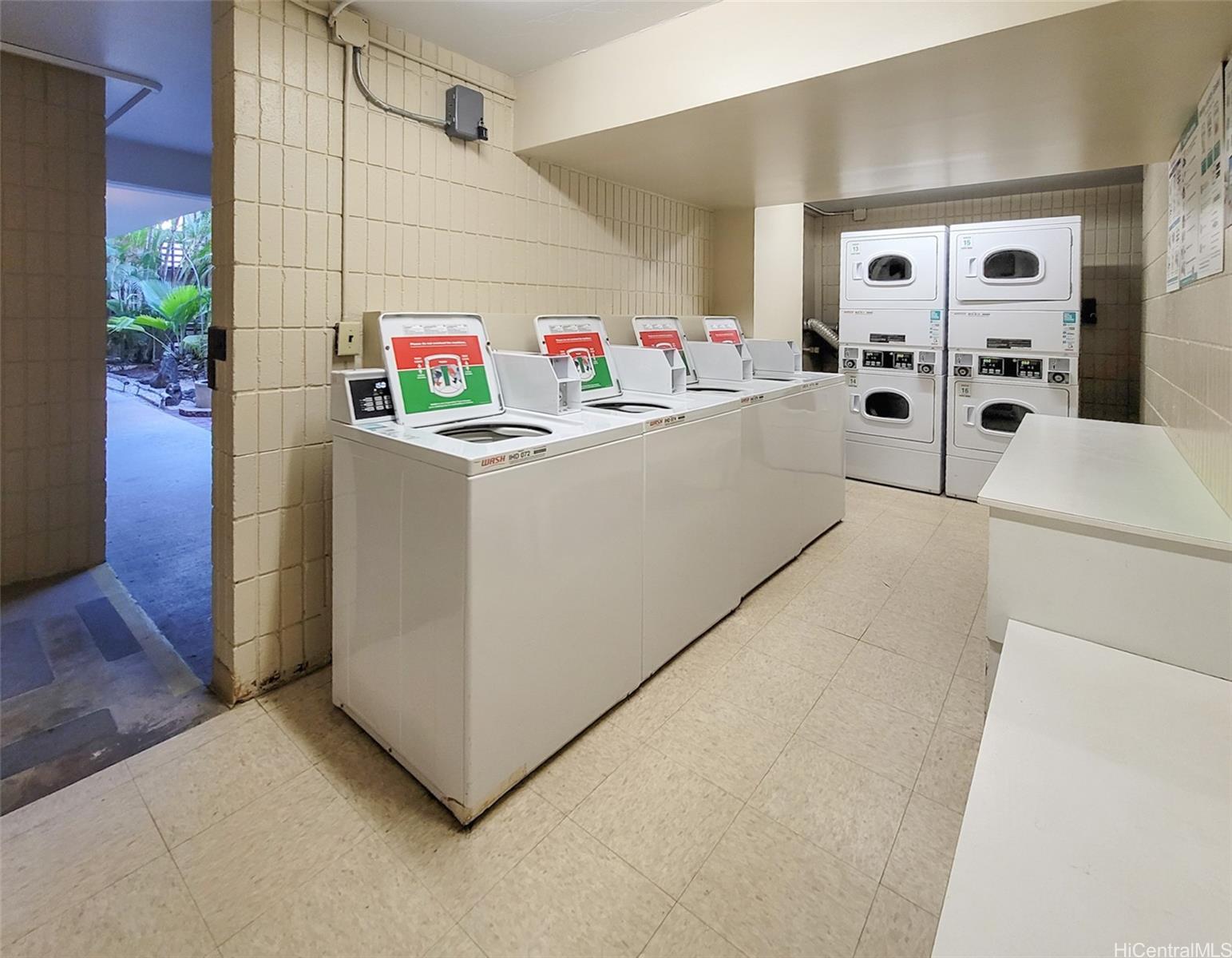 1524 Pensacola St Honolulu - Rental - photo 11 of 19