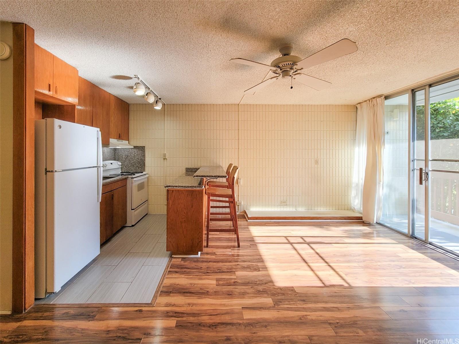 1524 Pensacola St Honolulu - Rental - photo 3 of 19