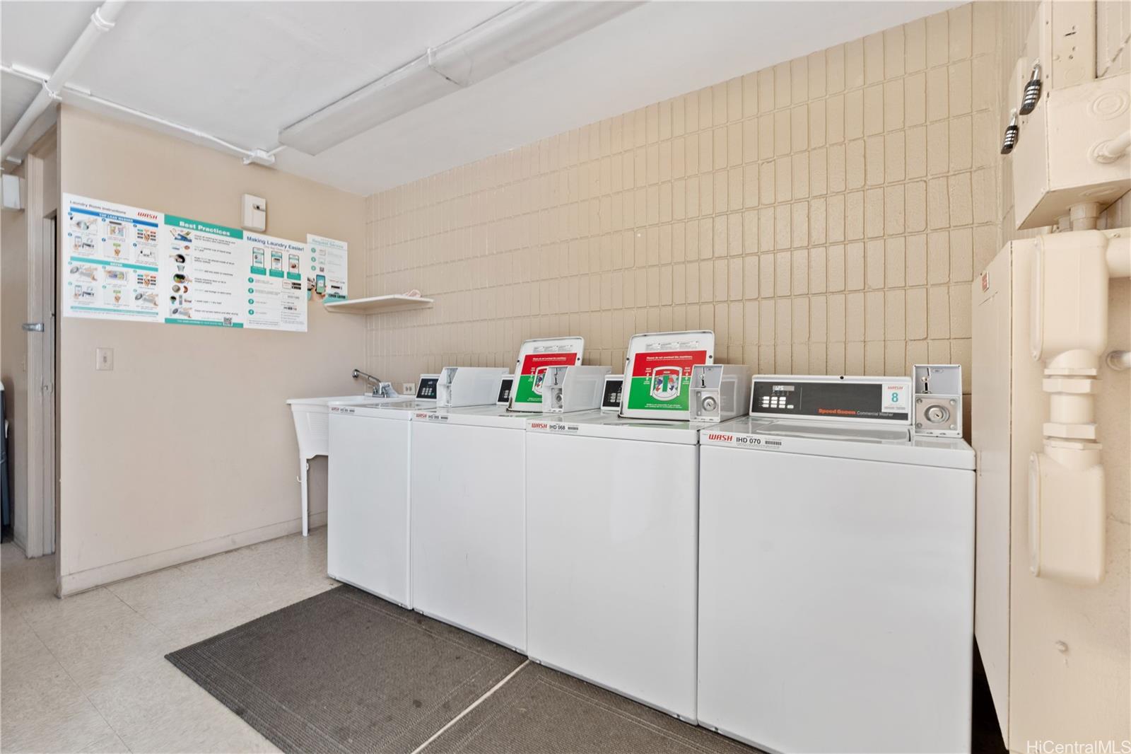 Pensacola Gardens condo # 113, Honolulu, Hawaii - photo 21 of 25