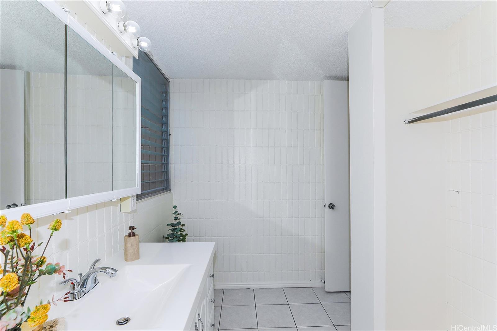 Pensacola Gardens condo # 210, Honolulu, Hawaii - photo 14 of 25