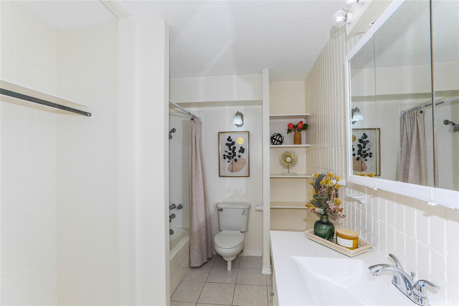 Pensacola Gardens condo # 210, Honolulu, Hawaii - photo 10 of 25