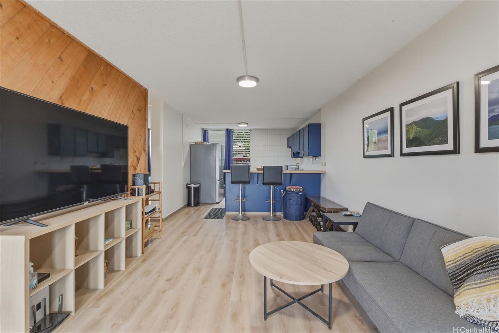 Pensacola Gardens condo # 318, Honolulu, Hawaii - photo 2 of 18