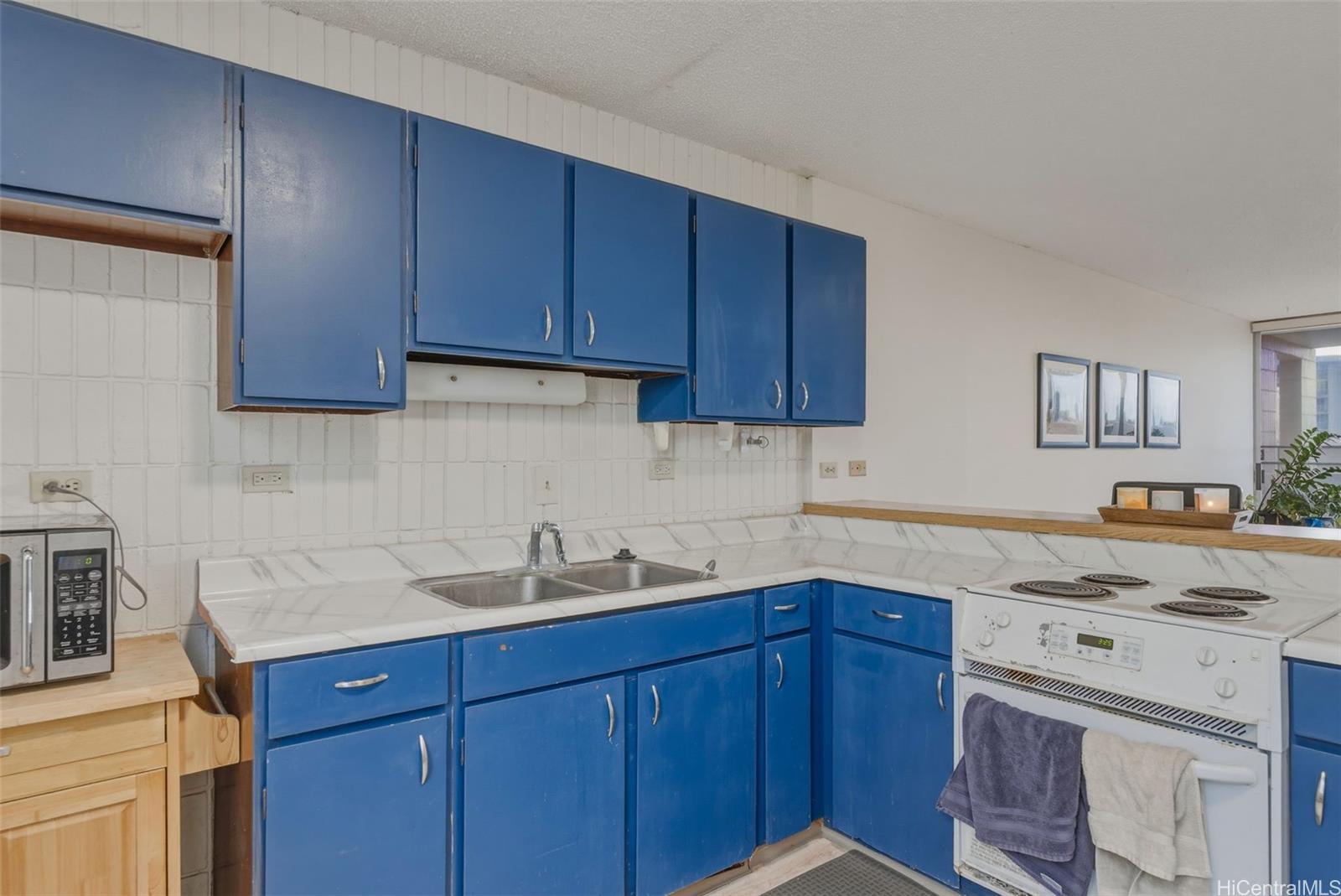 Pensacola Gardens condo # 318, Honolulu, Hawaii - photo 6 of 18