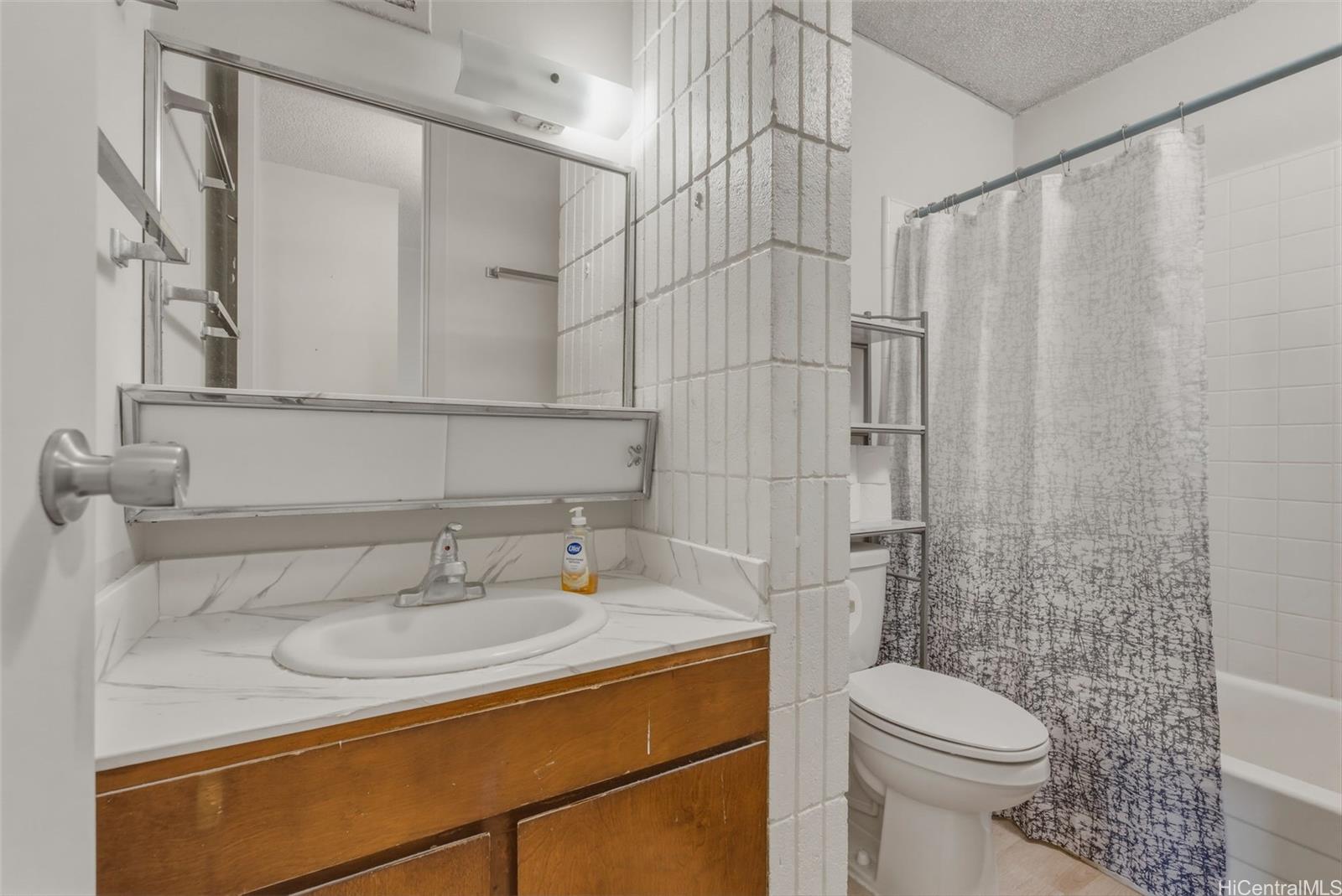 Pensacola Gardens condo # 318, Honolulu, Hawaii - photo 10 of 18