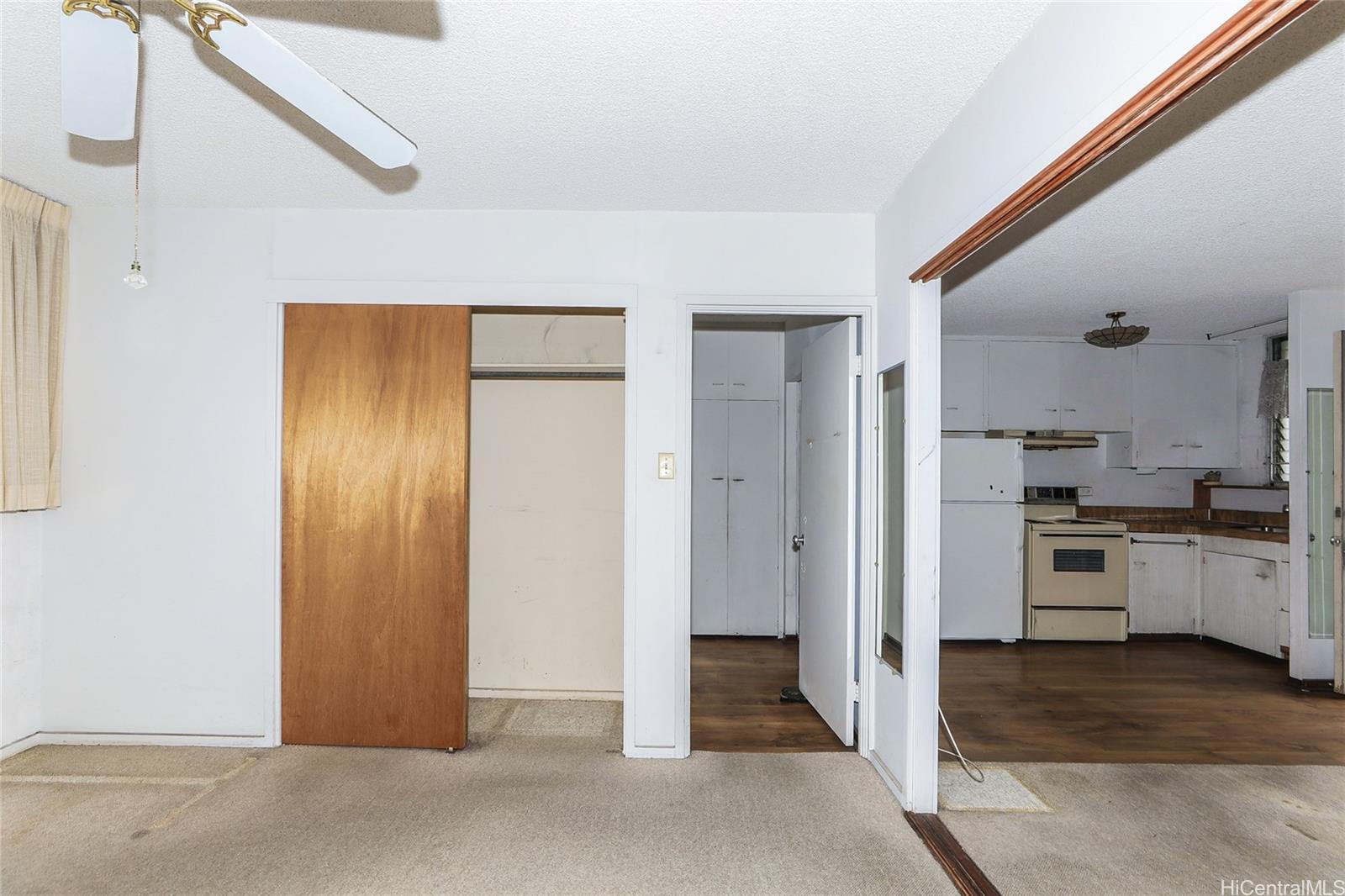 1525 Pensacola condo # 302, Honolulu, Hawaii - photo 17 of 24