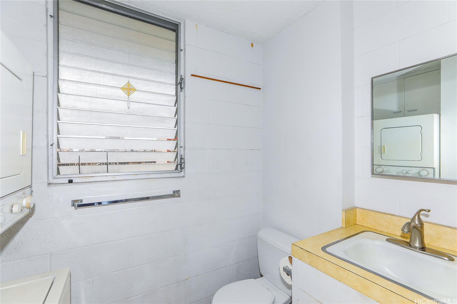 1525 Pensacola condo # 302, Honolulu, Hawaii - photo 19 of 24